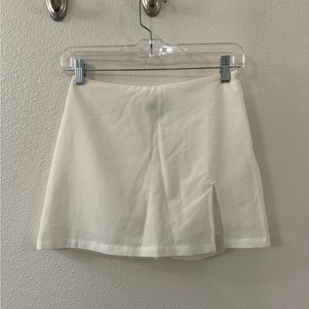 Dolls Kill skirt. White. Size small. Fits like XS. New with tags